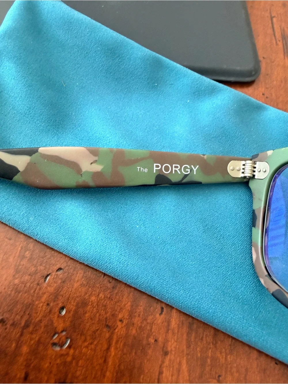 The Porgy Caddis Camo 2.0 Reading Glasses - Green & Brown